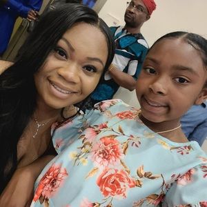 Meet your Posher, Ava